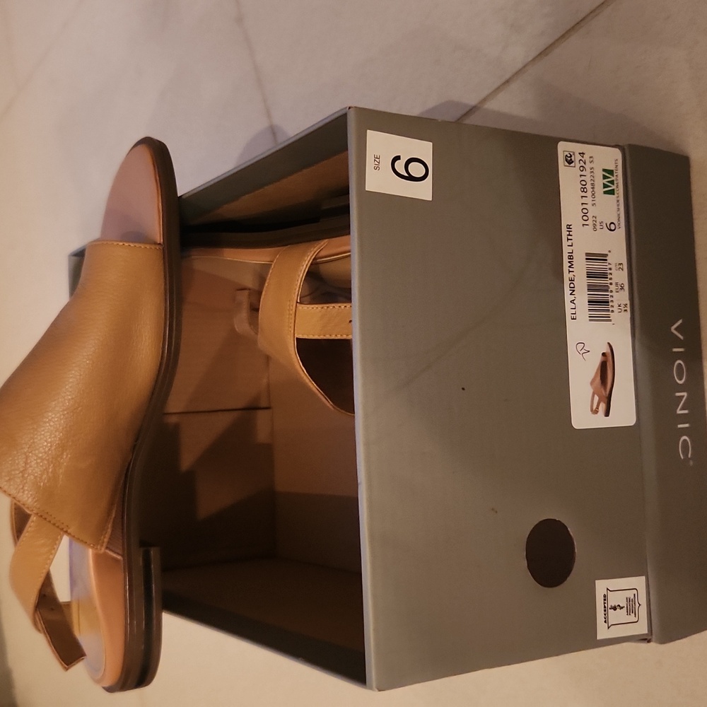 Vionic Ella Nude Tumbled Leather 6 Wide